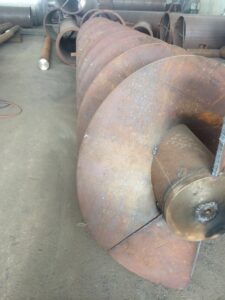 sectional screw flight