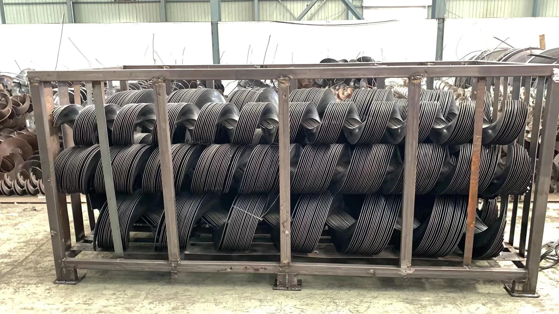 tornillos sinfín continuos Q255 embalados en jaula de acero