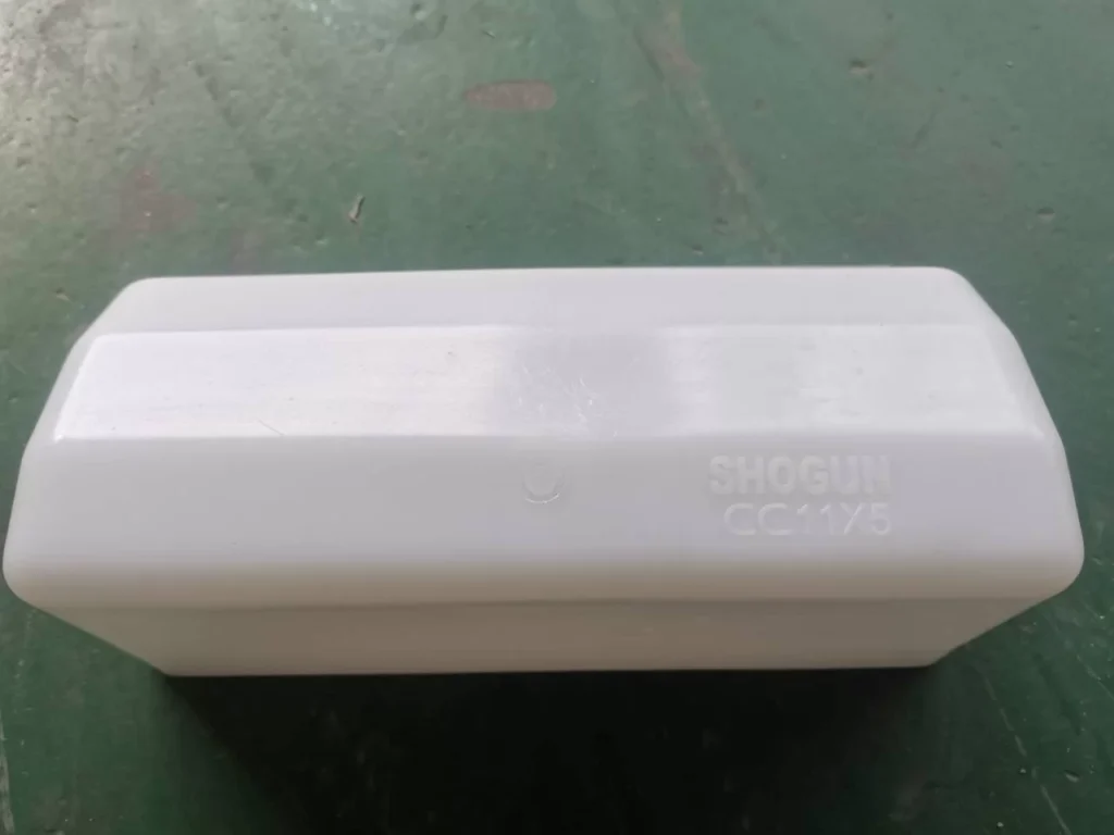 Cangilón elevador plástico blanco modelo CC11X5