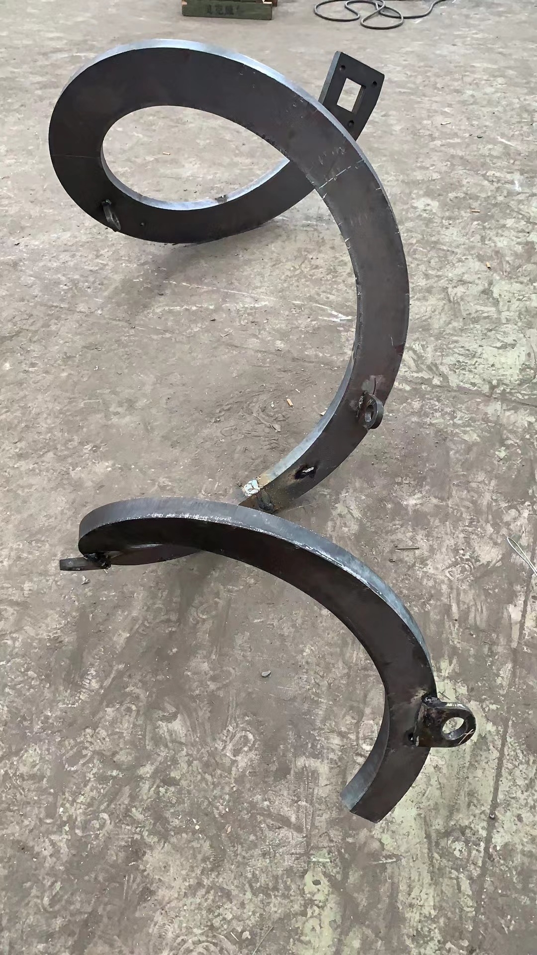Hélice sinfín seccional de acero para transportador de tornillo y manejo de materiales a granel