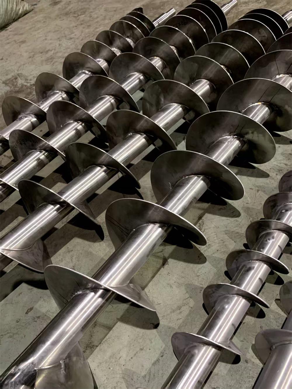 stainless steel screw conveyor shaft with flight.jpg.jpg