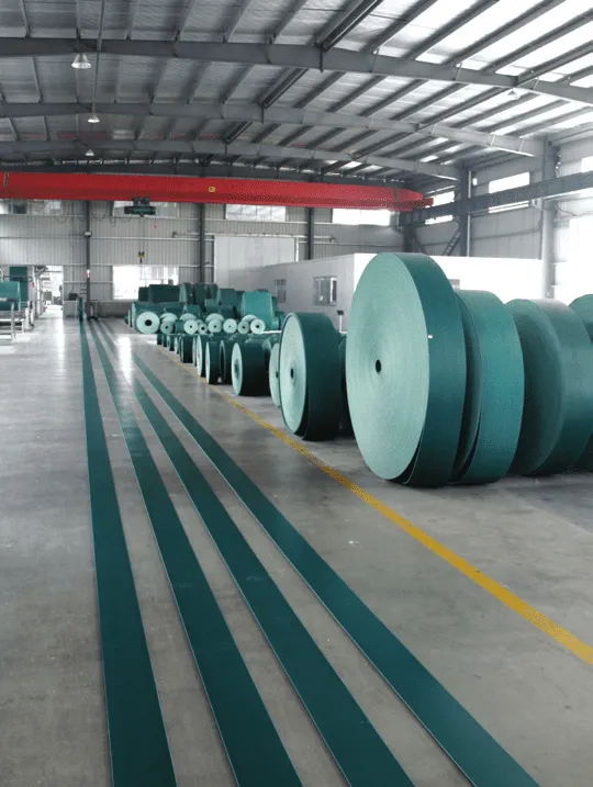Bandas para elevadores de cangilones en línea de producción industrial