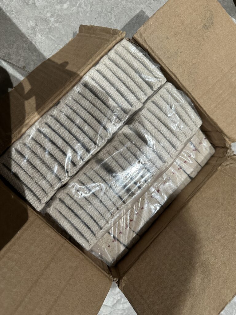 Almohadillas de lona de algodón QB32 empacadas en caja de exportación para entrega exprés internacional