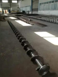 conjunto de eje transportador helicoidal de gran longitud para sistemas industriales