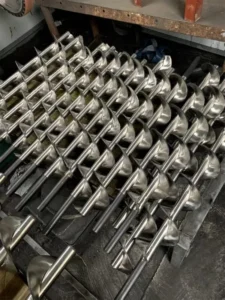 ejes transportadores helicoidales pequeños pulidos para sistemas industriales