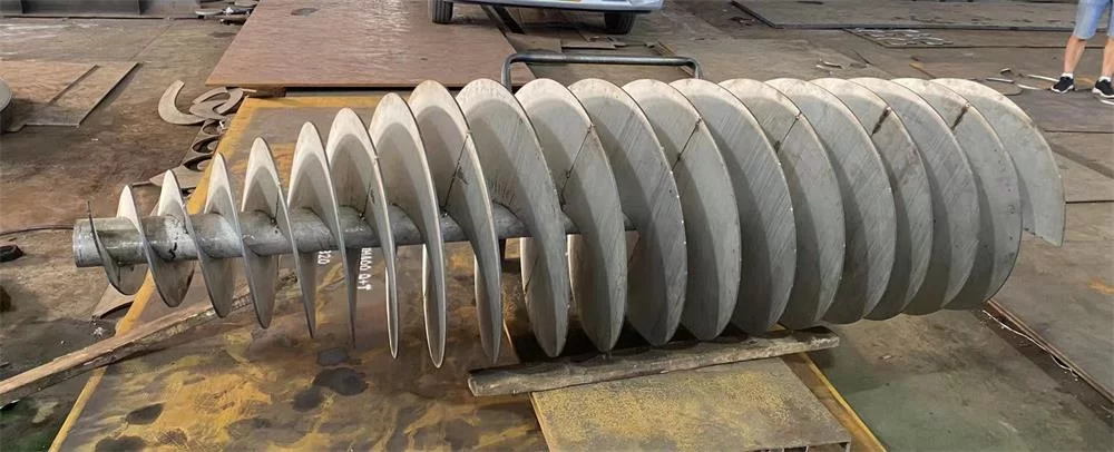 Hélice helicoidal de acero inoxidable para transportador de tornillo industrial