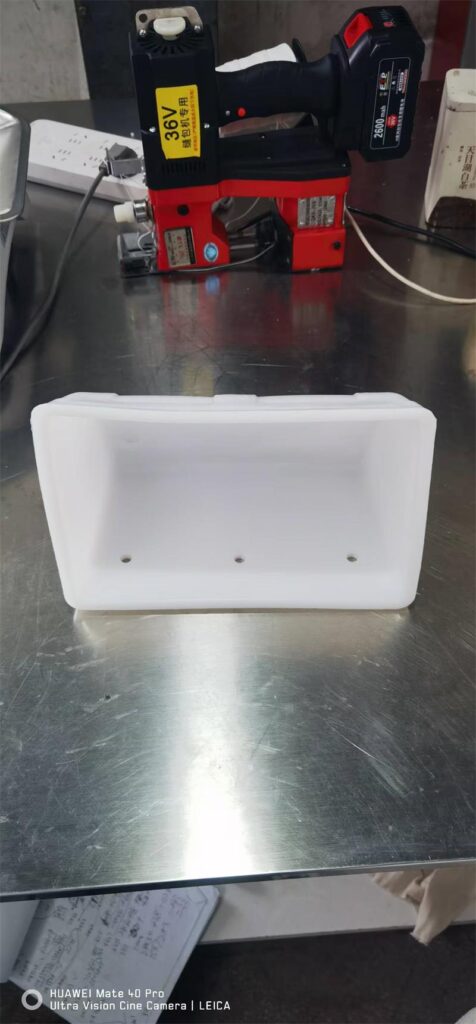 Cangilón elevador D10x6 de HDPE para un pedido de Colombia