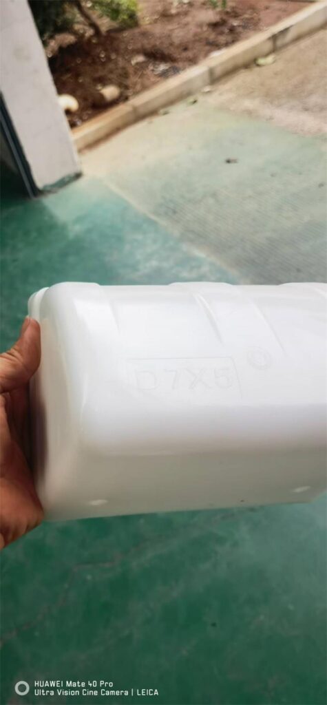 Cangilón tipo D7x5 de fondo profundo fabricado en HDPE
